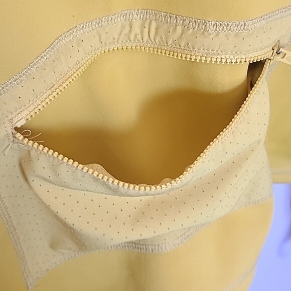 Free People Yellow Reach the Summit Cropped Neoprene Hoodie workout jacket Small - Picture 4 of 12